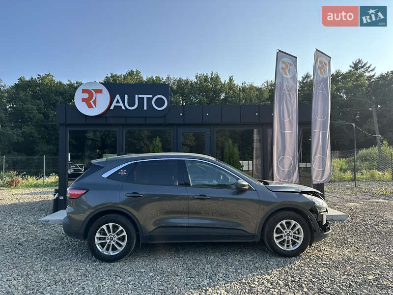 Позашляховик / Кросовер Ford Escape 2020 в Львові