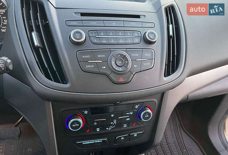 Внедорожник / Кроссовер Ford Escape 2017 в Днепре