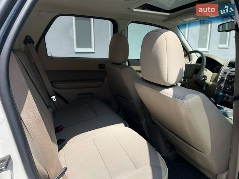 Внедорожник / Кроссовер Ford Escape 2012 в Днепре