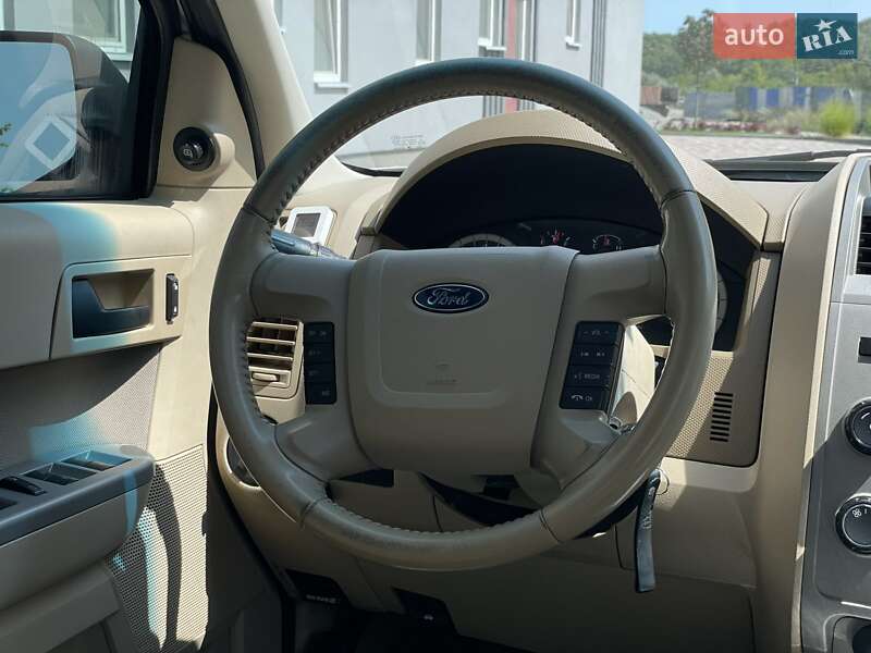 Внедорожник / Кроссовер Ford Escape 2012 в Днепре