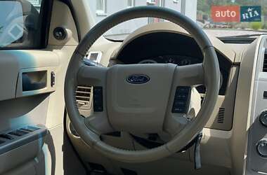 Внедорожник / Кроссовер Ford Escape 2012 в 