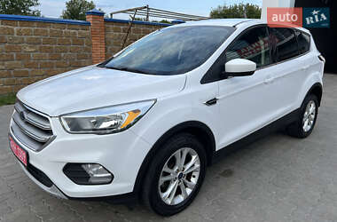 Внедорожник / Кроссовер Ford Escape 2017 в Луцке