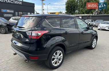 Внедорожник / Кроссовер Ford Escape 2017 в 