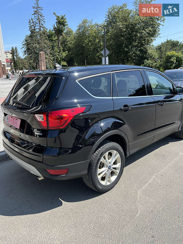 Внедорожник / Кроссовер Ford Escape 2019 в Ивано-Франковске фото 4 Внедорожник / Кроссовер Ford Escape 2019 в Ивано-Франковске