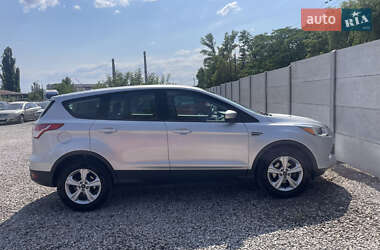 Внедорожник / Кроссовер Ford Escape 2015 в 