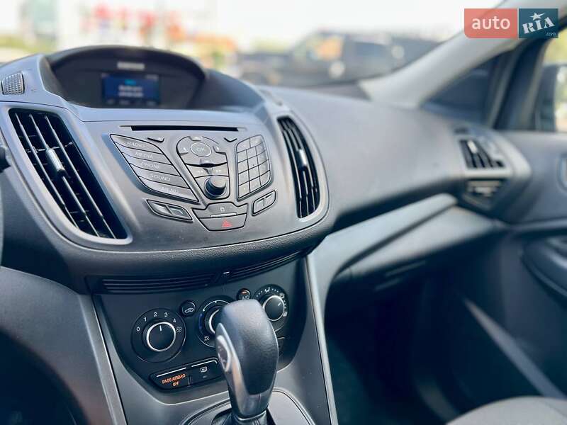 Внедорожник / Кроссовер Ford Escape 2015 в Киеве