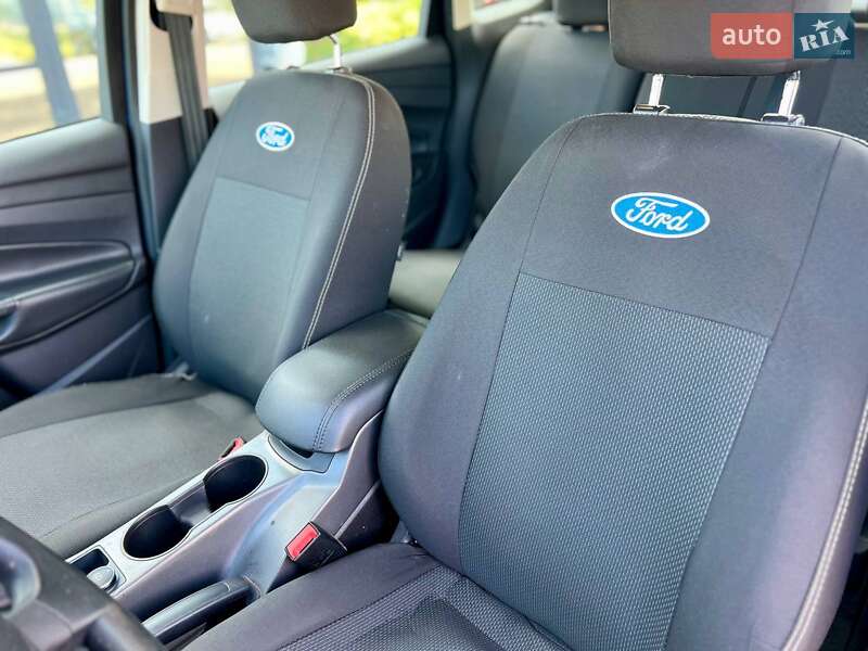 Внедорожник / Кроссовер Ford Escape 2015 в Киеве