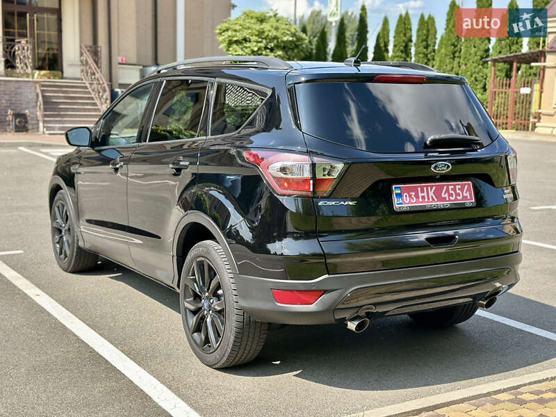 Внедорожник / Кроссовер Ford Escape 2017 в Киеве