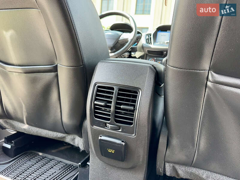 Внедорожник / Кроссовер Ford Escape 2017 в Киеве