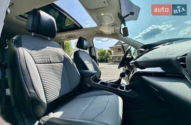 Внедорожник / Кроссовер Ford Escape 2017 в 