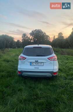 Внедорожник / Кроссовер Ford Escape 2014 в 