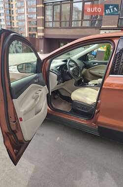 Внедорожник / Кроссовер Ford Escape 2017 в Чернигове