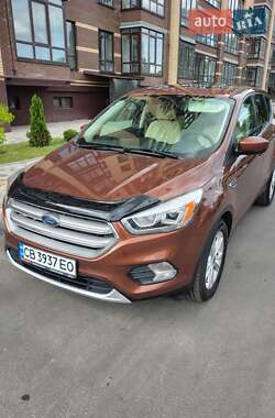 Внедорожник / Кроссовер Ford Escape 2017 в Чернигове