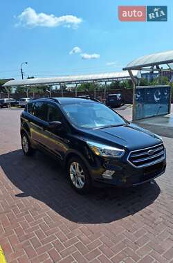 Внедорожник / Кроссовер Ford Escape 2017 в Ровно