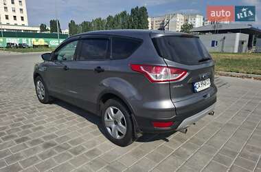 Внедорожник / Кроссовер Ford Escape 2014 в 