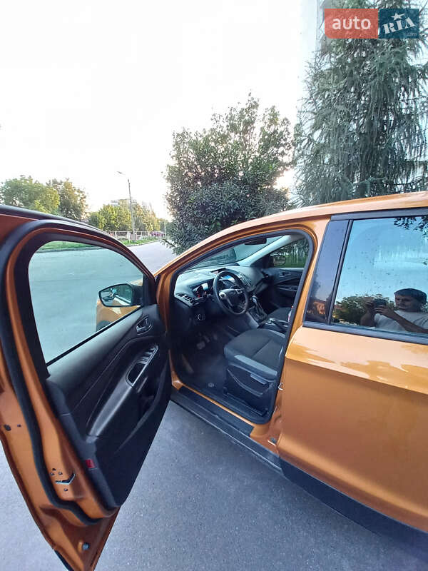 Внедорожник / Кроссовер Ford Escape 2016 в Виннице