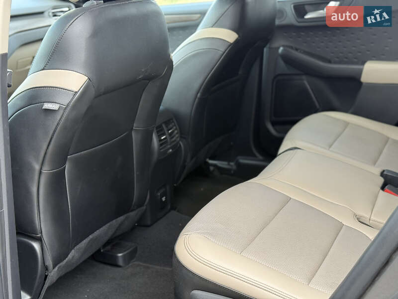 Внедорожник / Кроссовер Ford Escape 2020 в Днепре