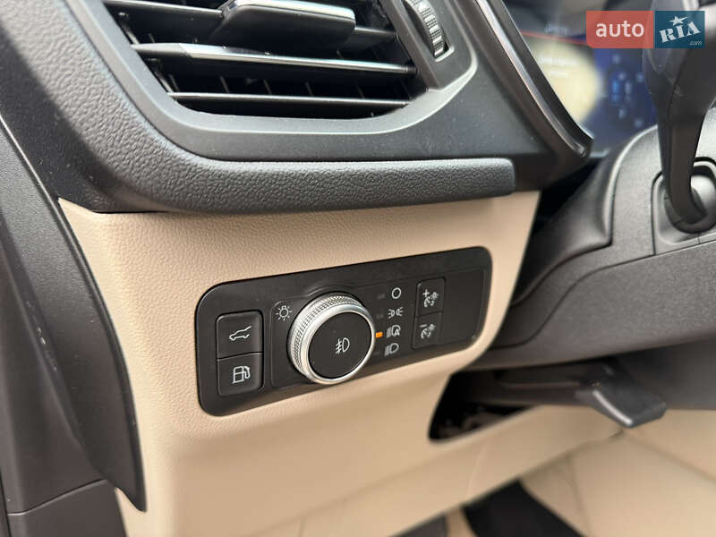 Внедорожник / Кроссовер Ford Escape 2020 в Днепре