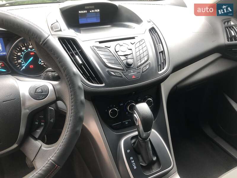 Внедорожник / Кроссовер Ford Escape 2013 в Монастыриске