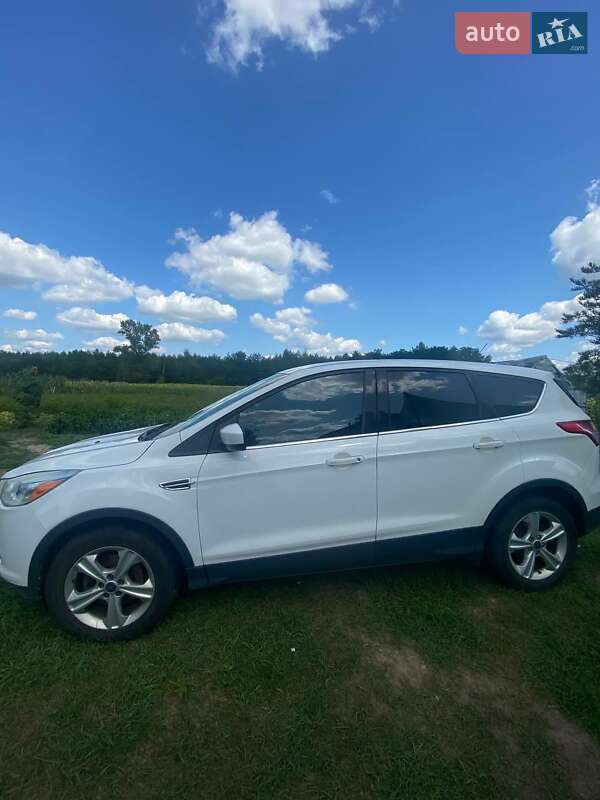 Внедорожник / Кроссовер Ford Escape 2015 в Полтаве