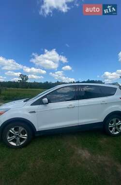 Внедорожник / Кроссовер Ford Escape 2015 в 