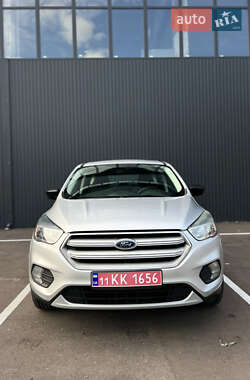 Внедорожник / Кроссовер Ford Escape 2018 в 