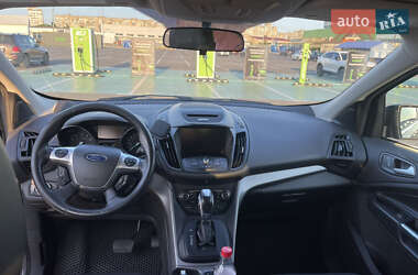 Внедорожник / Кроссовер Ford Escape 2014 в 