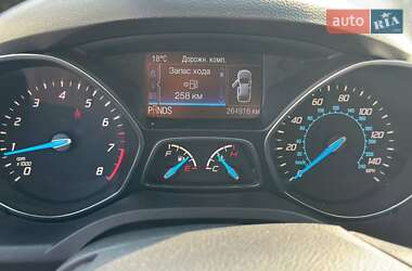Внедорожник / Кроссовер Ford Escape 2013 в 