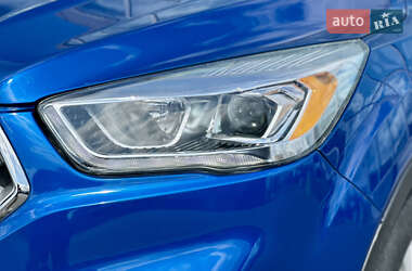 Внедорожник / Кроссовер Ford Escape 2018 в 