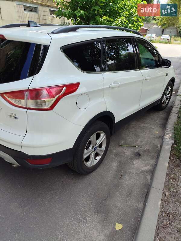 Внедорожник / Кроссовер Ford Escape 2013 в Киеве