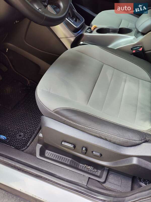 Внедорожник / Кроссовер Ford Escape 2013 в Киеве