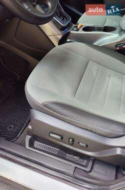 Внедорожник / Кроссовер Ford Escape 2013 в 