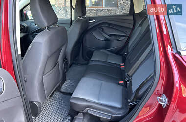 Внедорожник / Кроссовер Ford Escape 2018 в 