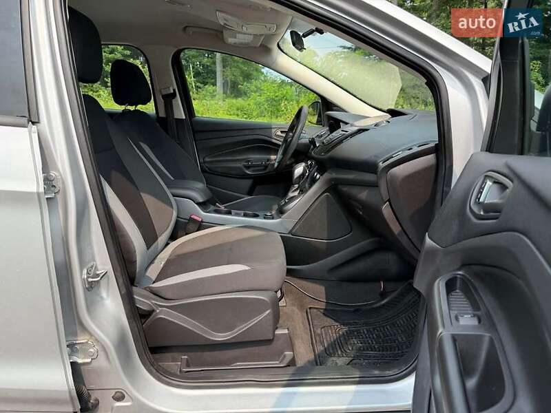 Внедорожник / Кроссовер Ford Escape 2015 в Виннице
