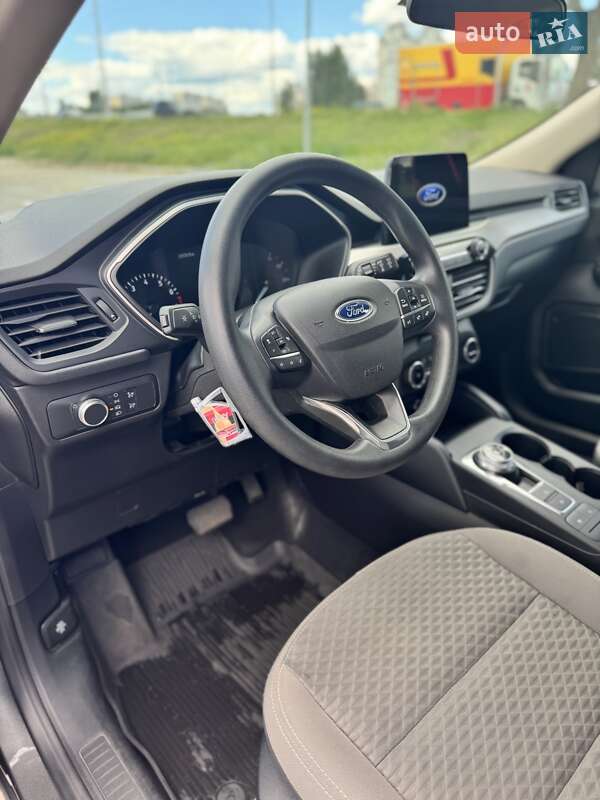 Внедорожник / Кроссовер Ford Escape 2020 в Киеве