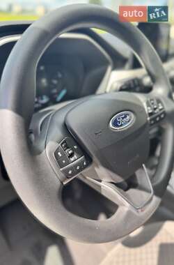 Внедорожник / Кроссовер Ford Escape 2020 в 