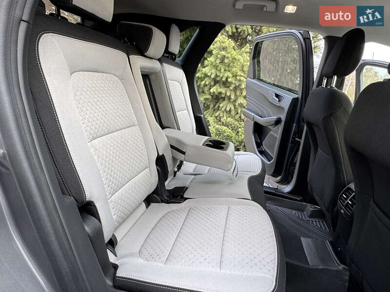 Внедорожник / Кроссовер Ford Escape 2023 в Днепре