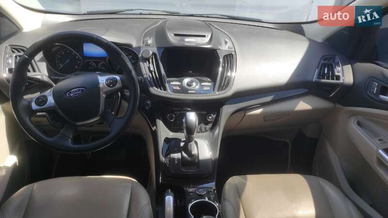 Внедорожник / Кроссовер Ford Escape 2014 в Кривом Роге