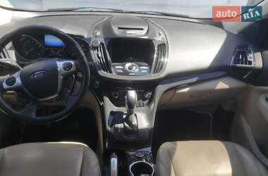 Внедорожник / Кроссовер Ford Escape 2014 в 