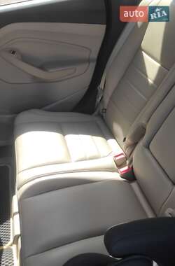 Внедорожник / Кроссовер Ford Escape 2014 в 