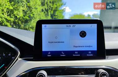 Внедорожник / Кроссовер Ford Escape 2019 в 