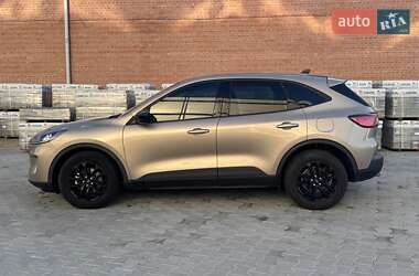 Внедорожник / Кроссовер Ford Escape 2020 в 