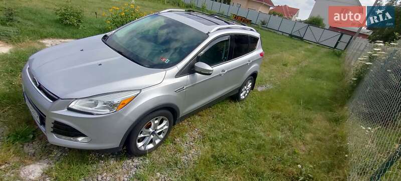 Внедорожник / Кроссовер Ford Escape 2015 в Гореничах