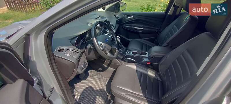 Внедорожник / Кроссовер Ford Escape 2015 в Гореничах