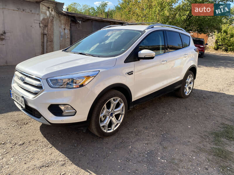 Внедорожник / Кроссовер Ford Escape 2018 в Кривом Роге