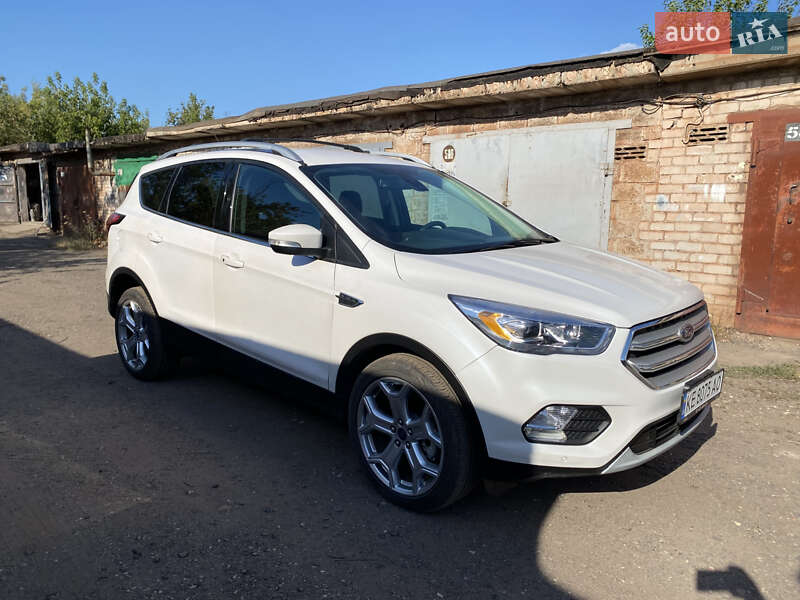 Внедорожник / Кроссовер Ford Escape 2018 в Кривом Роге