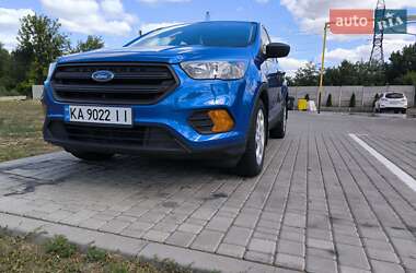 Внедорожник / Кроссовер Ford Escape 2017 в 
