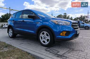 Внедорожник / Кроссовер Ford Escape 2017 в 