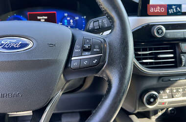 Внедорожник / Кроссовер Ford Escape 2020 в 