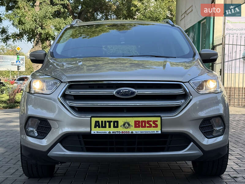 Внедорожник / Кроссовер Ford Escape 2016 в Николаеве